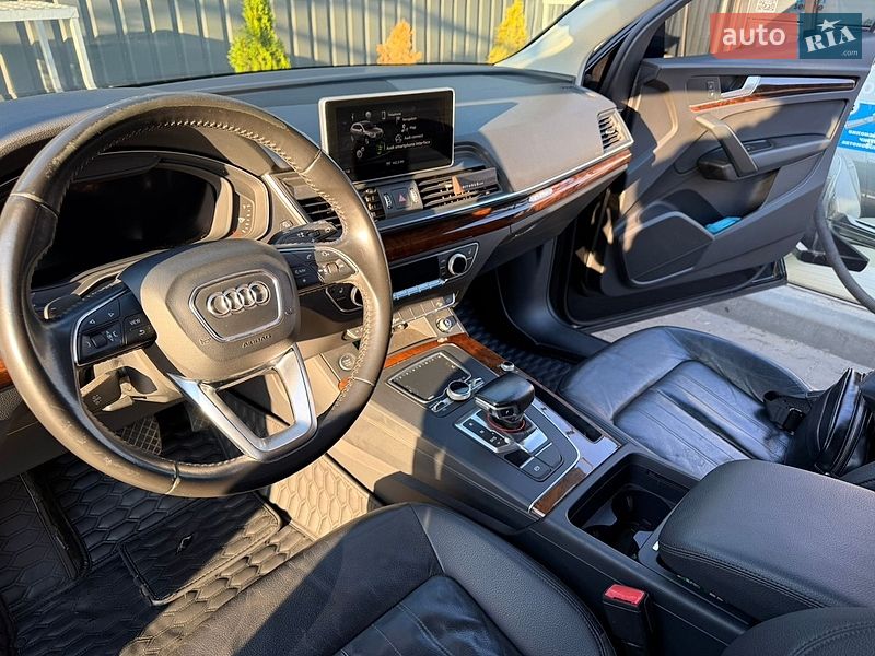 Внедорожник / Кроссовер Audi Q5 2017 в Киеве