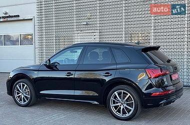 Внедорожник / Кроссовер Audi Q5 2022 в Львове