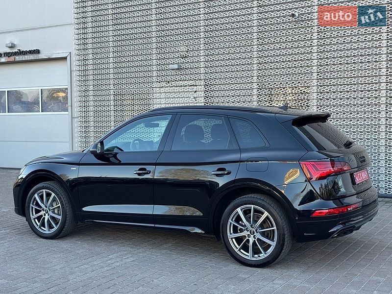 Внедорожник / Кроссовер Audi Q5 2022 в Львове