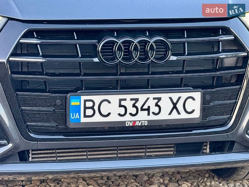 Позашляховик / Кросовер Audi Q5 2017 в Стрию