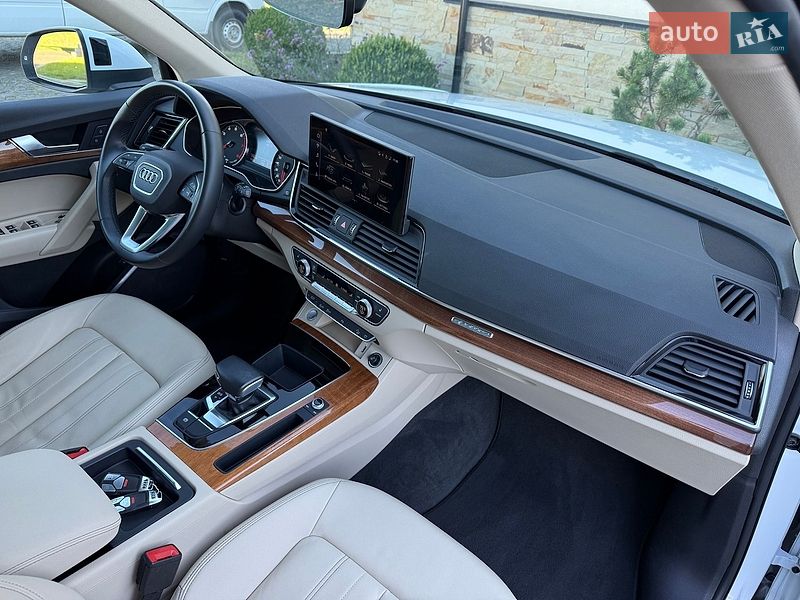 Внедорожник / Кроссовер Audi Q5 2021 в Львове