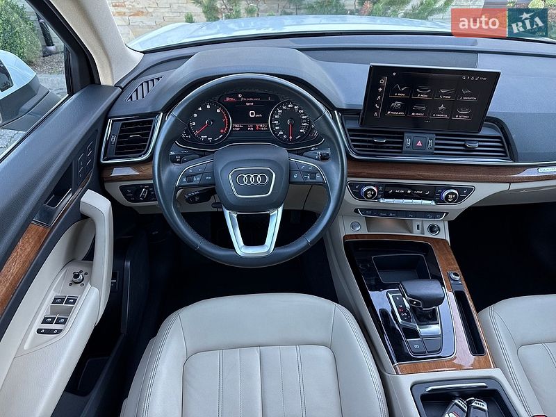 Внедорожник / Кроссовер Audi Q5 2021 в Львове