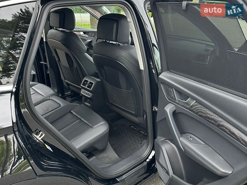 Внедорожник / Кроссовер Audi Q5 2018 в Вараше