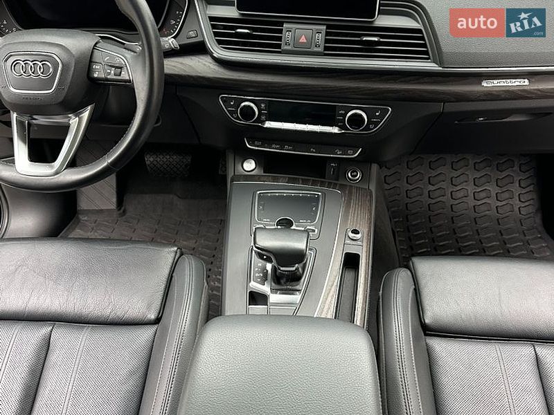 Внедорожник / Кроссовер Audi Q5 2018 в Вараше