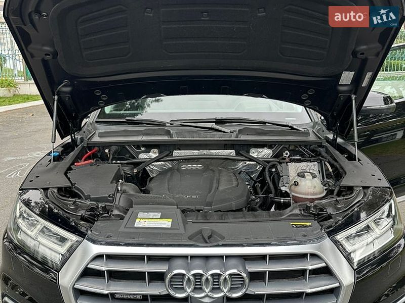 Внедорожник / Кроссовер Audi Q5 2018 в Вараше