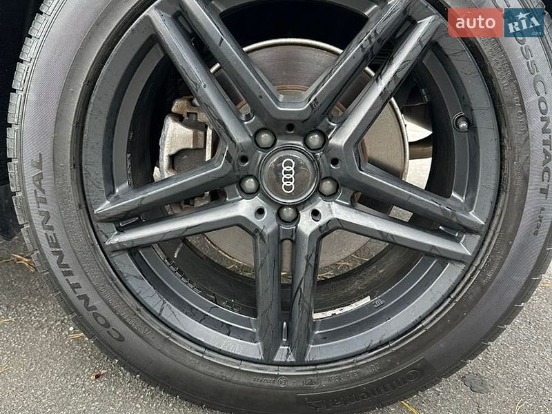 Внедорожник / Кроссовер Audi Q5 2018 в Вараше