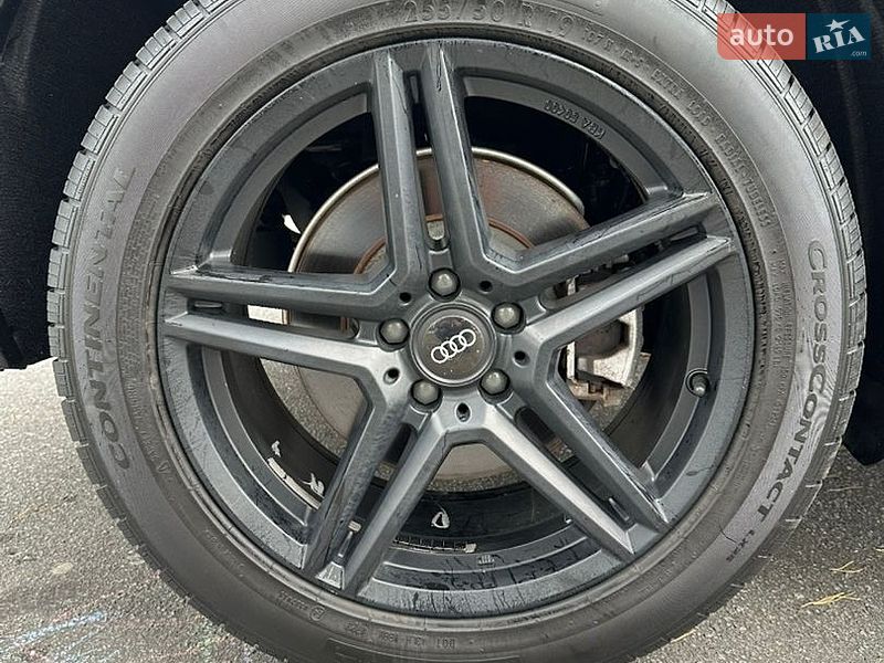 Внедорожник / Кроссовер Audi Q5 2018 в Вараше