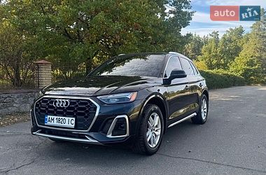 Позашляховик / Кросовер Audi Q5 2022 в Малині