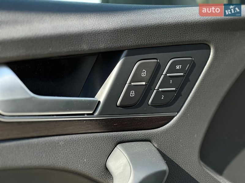 Внедорожник / Кроссовер Audi Q5 2022 в Самборе