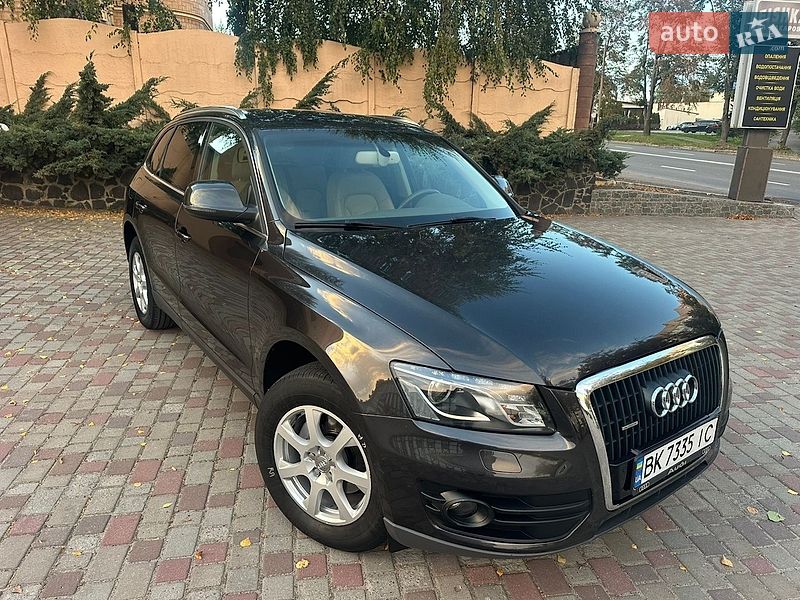 Позашляховик / Кросовер Audi Q5 2011 в Рівному
