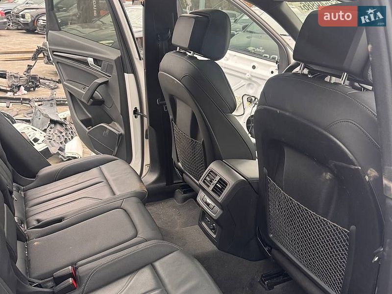 Позашляховик / Кросовер Audi Q5 2022 в Львові