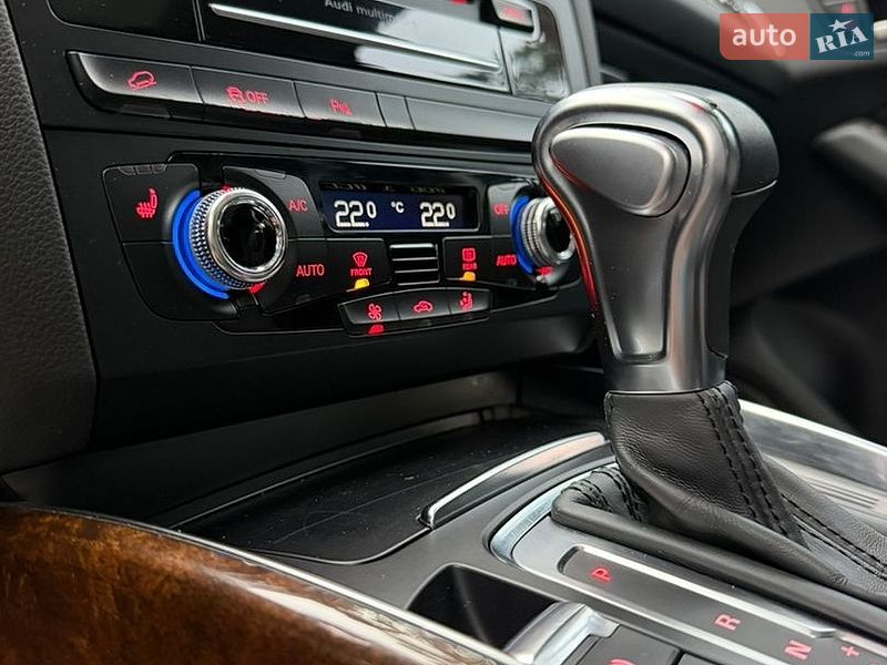 Позашляховик / Кросовер Audi Q5 2015 в Бучі