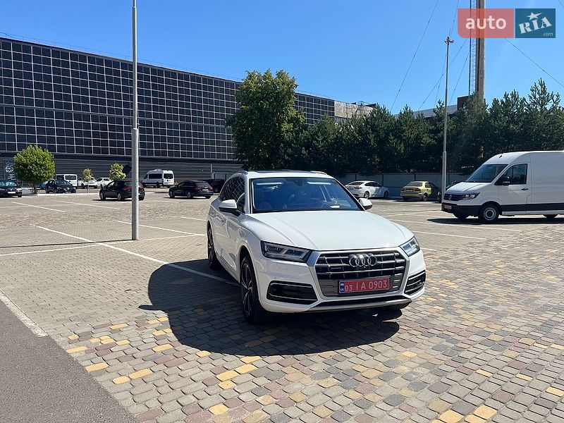 Позашляховик / Кросовер Audi Q5 2018 в Луцьку