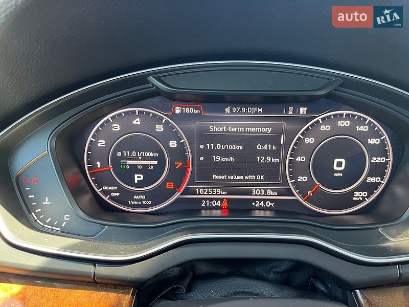 Позашляховик / Кросовер Audi Q5 2018 в Луцьку