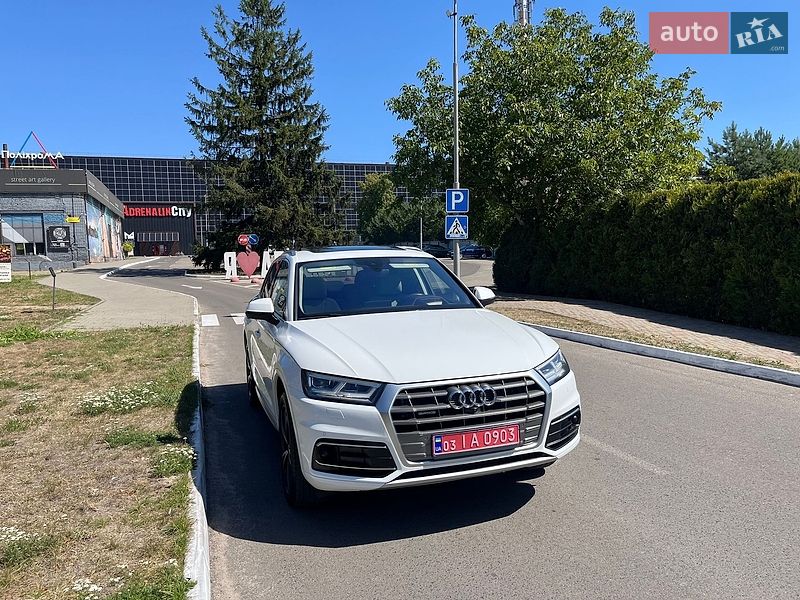 Позашляховик / Кросовер Audi Q5 2018 в Луцьку