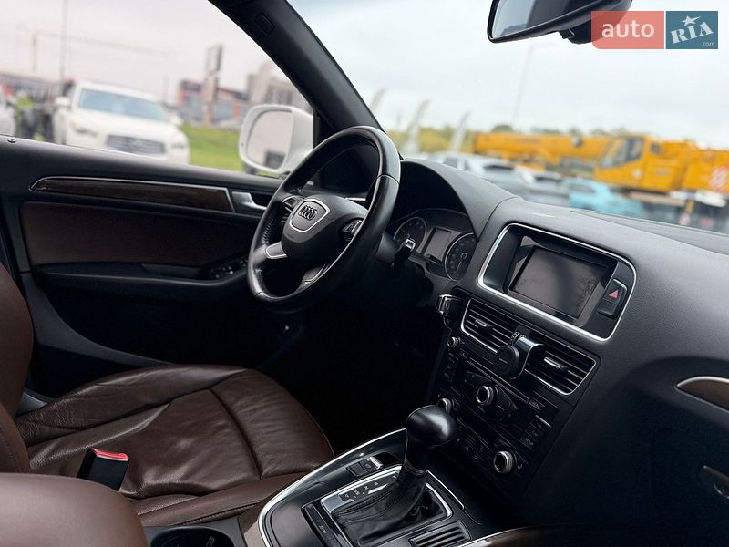 Внедорожник / Кроссовер Audi Q5 2015 в Львове