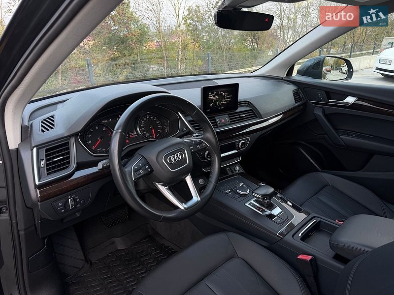 Внедорожник / Кроссовер Audi Q5 2019 в Тернополе