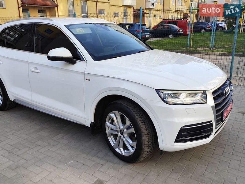 Позашляховик / Кросовер Audi Q5 2017 в Калуші