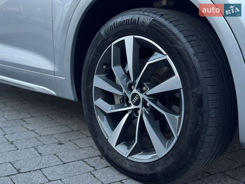 Позашляховик / Кросовер Audi Q5 2021 в Львові