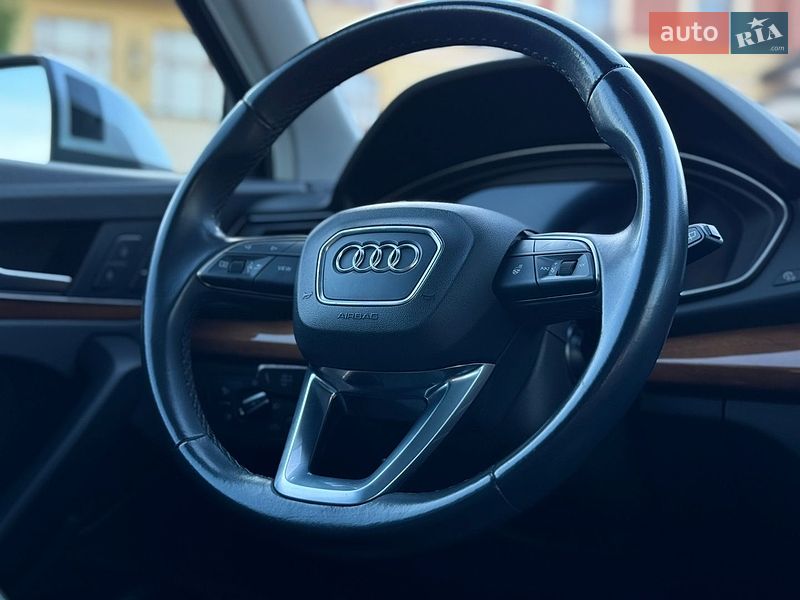 Позашляховик / Кросовер Audi Q5 2021 в Львові