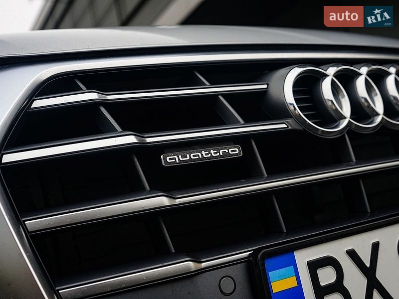 Позашляховик / Кросовер Audi Q5 2018 в Львові