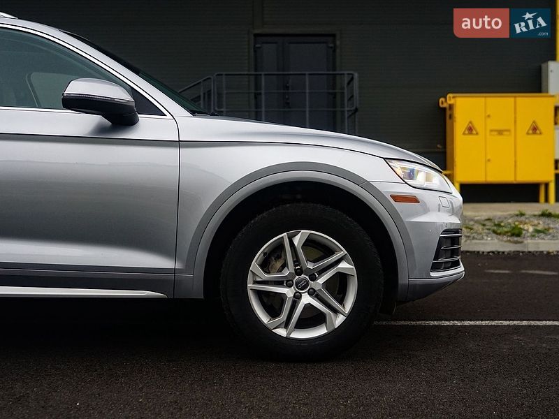 Позашляховик / Кросовер Audi Q5 2018 в Львові