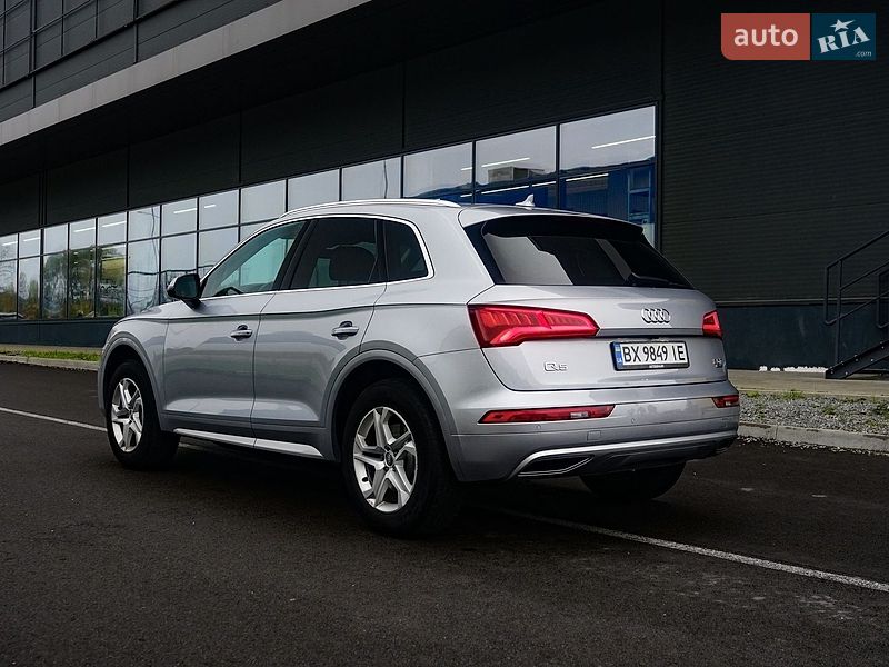 Позашляховик / Кросовер Audi Q5 2018 в Львові
