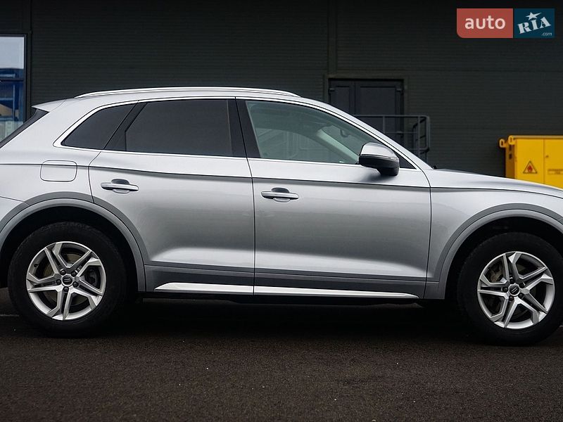 Позашляховик / Кросовер Audi Q5 2018 в Львові