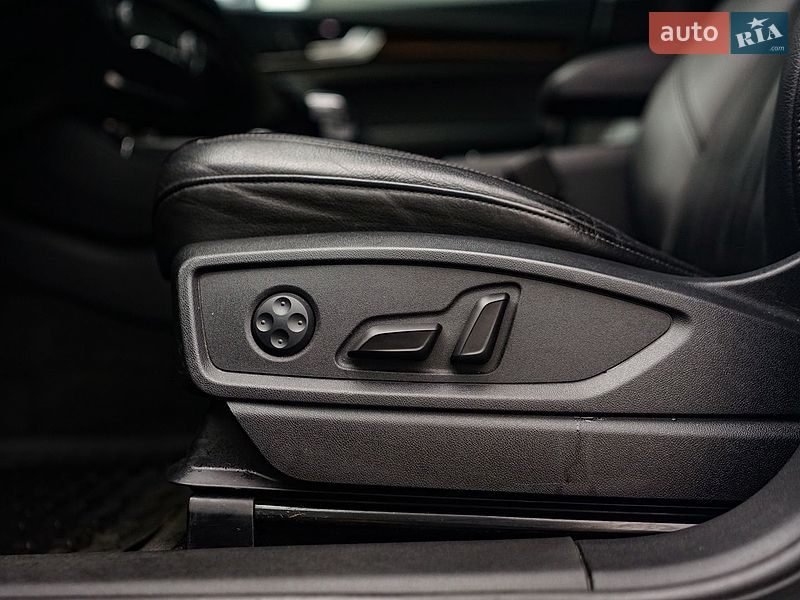 Позашляховик / Кросовер Audi Q5 2018 в Львові