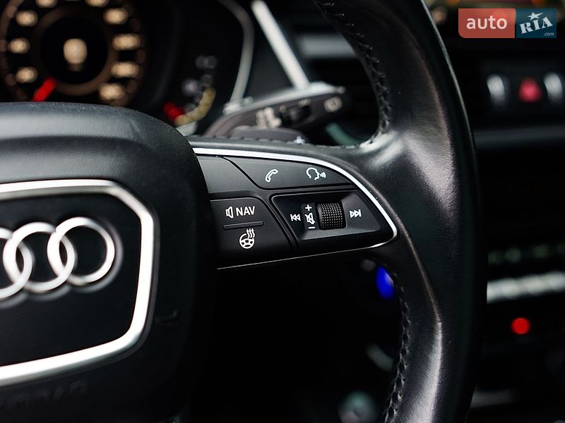 Позашляховик / Кросовер Audi Q5 2018 в Львові