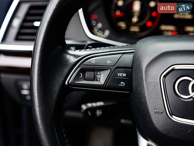 Позашляховик / Кросовер Audi Q5 2018 в Львові