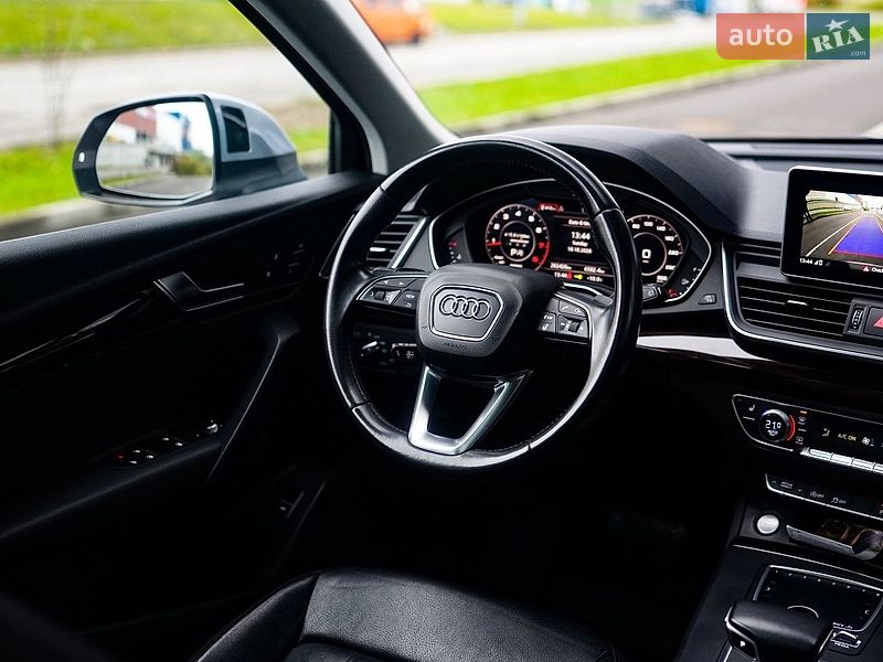 Позашляховик / Кросовер Audi Q5 2018 в Львові