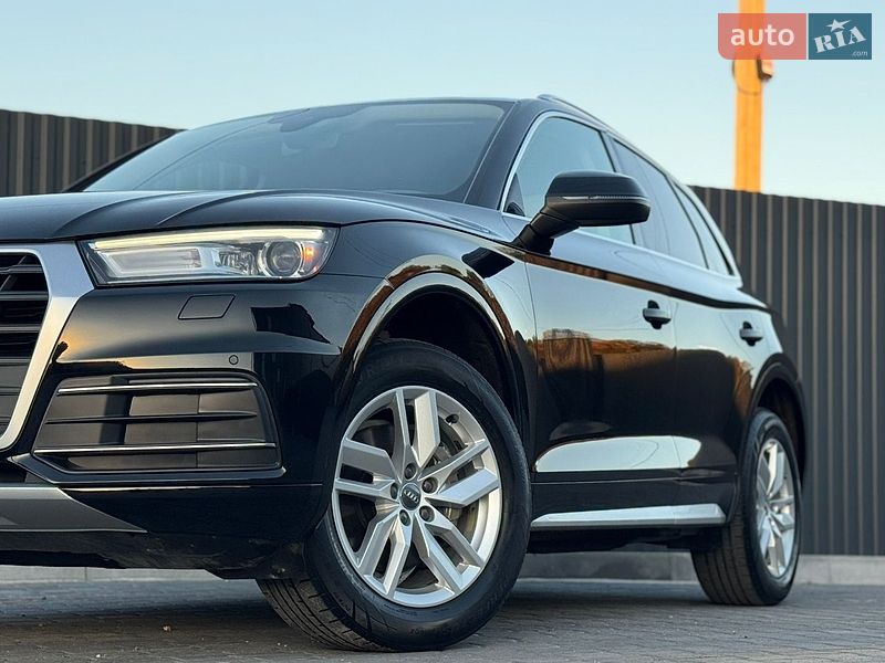 Внедорожник / Кроссовер Audi Q5 2020 в Тернополе