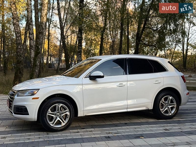 Позашляховик / Кросовер Audi Q5 2019 в Тернополі