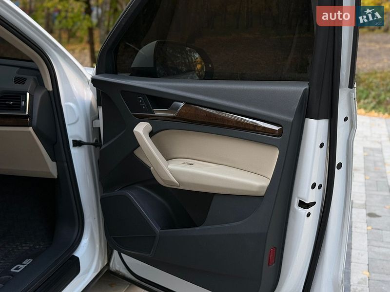 Позашляховик / Кросовер Audi Q5 2019 в Тернополі