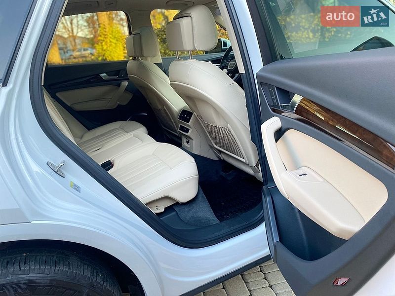 Внедорожник / Кроссовер Audi Q5 2020 в Василькове