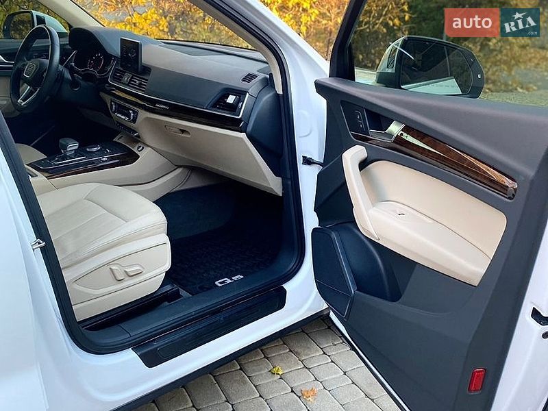Внедорожник / Кроссовер Audi Q5 2020 в Василькове
