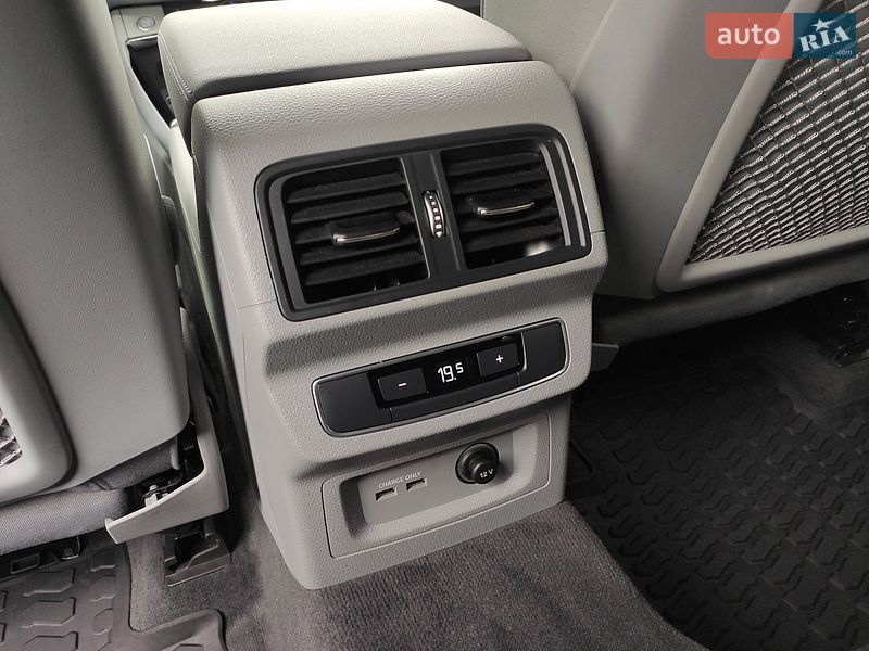Позашляховик / Кросовер Audi Q5 2021 в Нововолинську