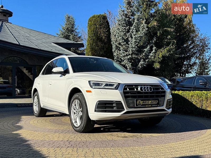 Позашляховик / Кросовер Audi Q5 2020 в Львові