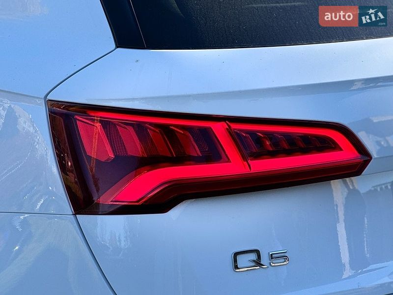 Позашляховик / Кросовер Audi Q5 2020 в Львові