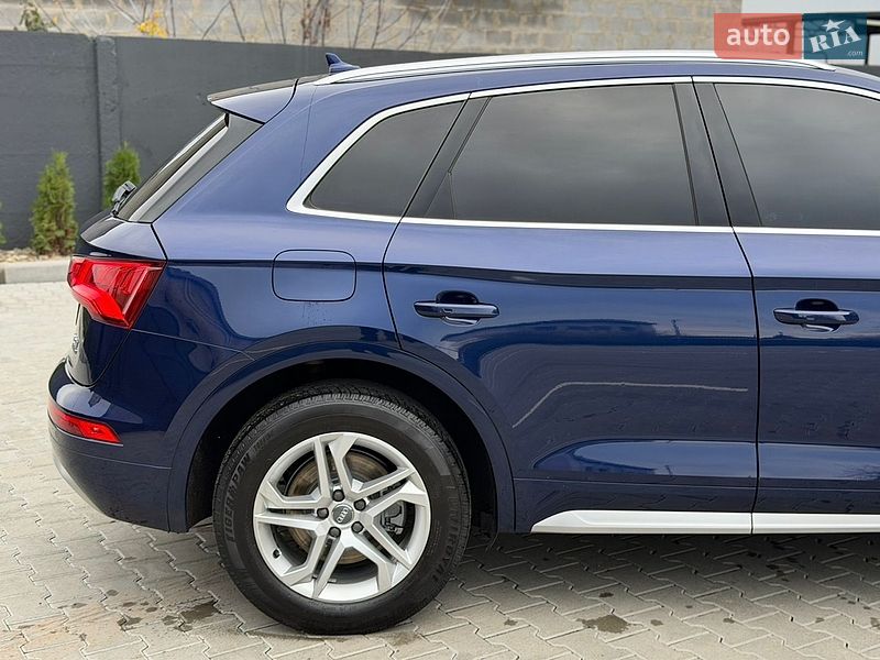 Внедорожник / Кроссовер Audi Q5 2017 в Дубно