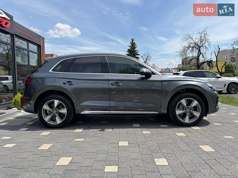 Внедорожник / Кроссовер Audi Q5 2020 в Ужгороде