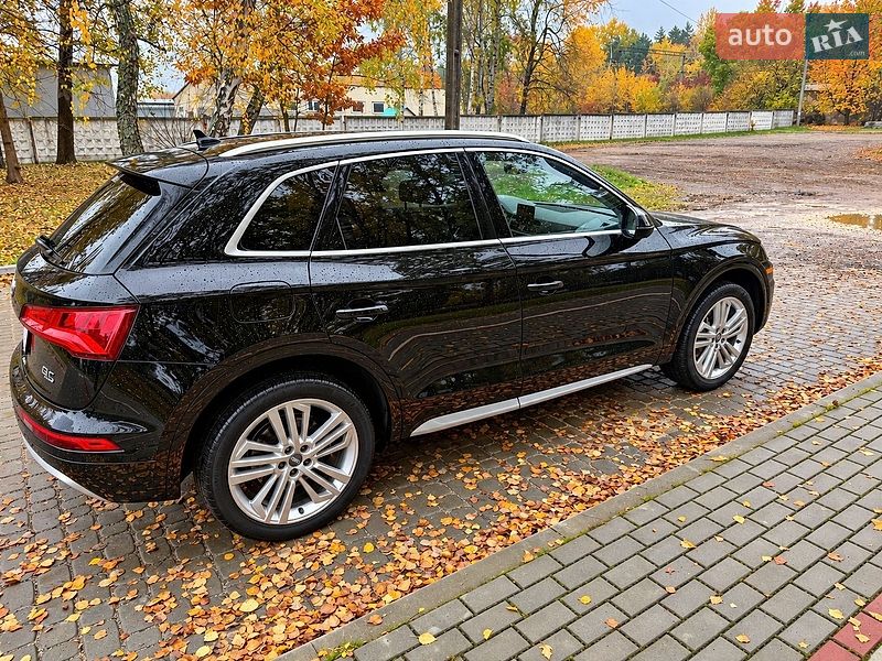 Внедорожник / Кроссовер Audi Q5 2018 в Новояворовске