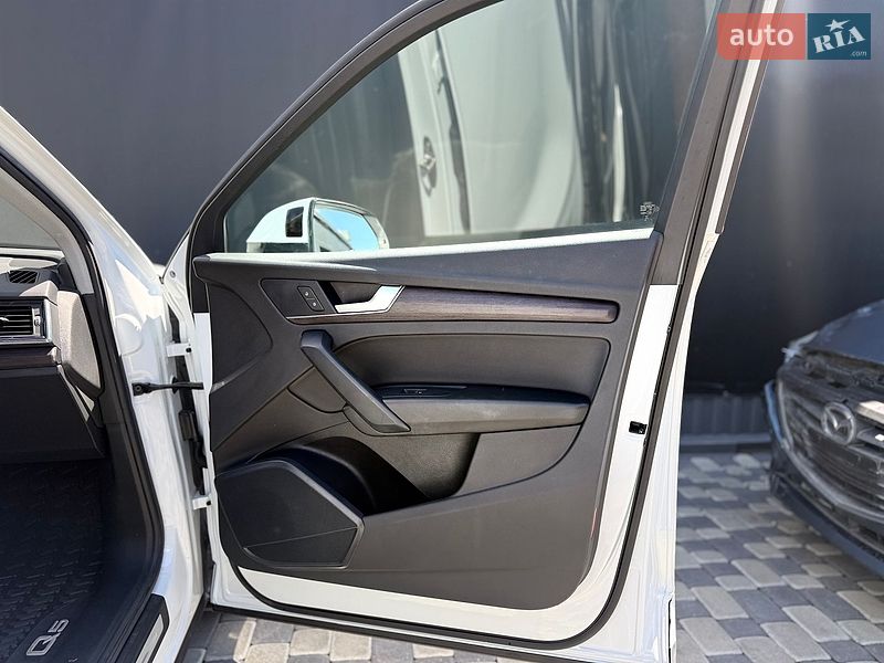 Внедорожник / Кроссовер Audi Q5 2023 в Львове