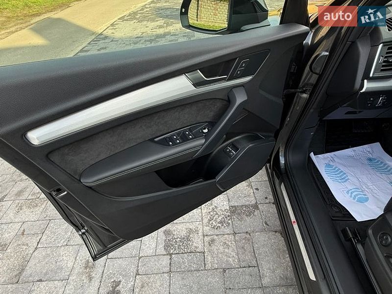 Внедорожник / Кроссовер Audi Q5 2020 в Костополе
