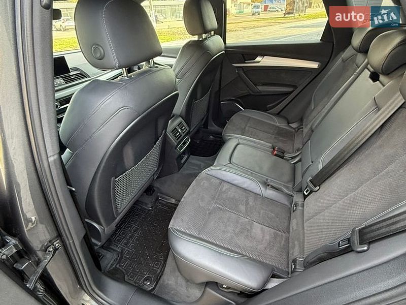 Внедорожник / Кроссовер Audi Q5 2020 в Костополе