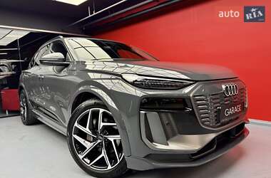 Позашляховик / Кросовер Audi Q6 e-tron 2024 в Києві