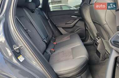 Внедорожник / Кроссовер Audi Q6 e-tron 2024 в 