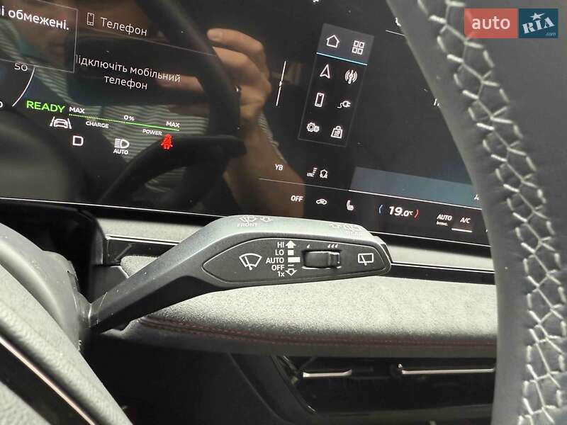 Внедорожник / Кроссовер Audi Q6 e-tron 2024 в Львове