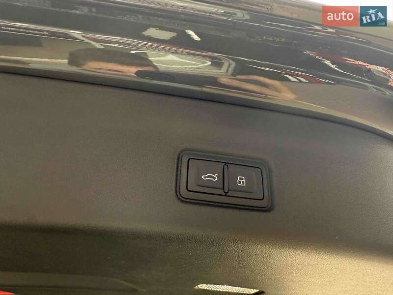 Внедорожник / Кроссовер Audi Q6 e-tron 2024 в Львове